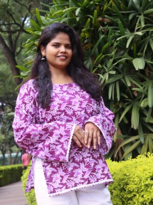 Urvashi short kurti with attractive full sleeves
